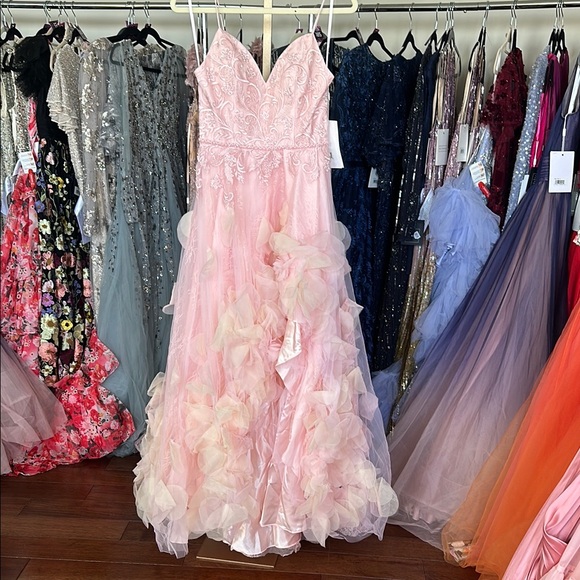 NWT Mac Duggal Pink Ruffled Appliquéd  Tiered Gown for Prom 11293 - Picture 2 of 12